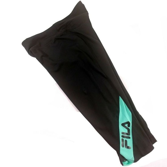 Fila Pants - 🛍FILA Black Capris